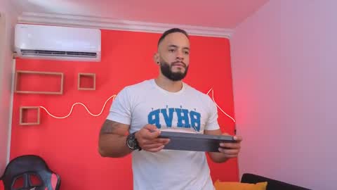 mike_savage3 online show from April 29, 5:30 pm
