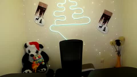 Snapshot of mike_severi chatting on December 19, 10:13 am Mike online show from December 19, 10:13 am