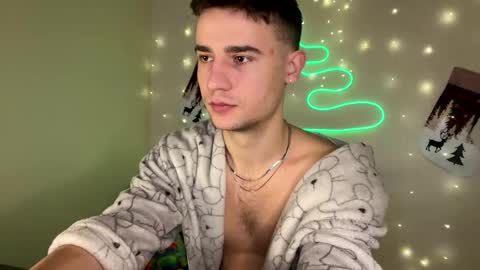 Snapshot of mike_severi chatting on December 22, 6:49 am Mike online show from December 22, 6:49 am