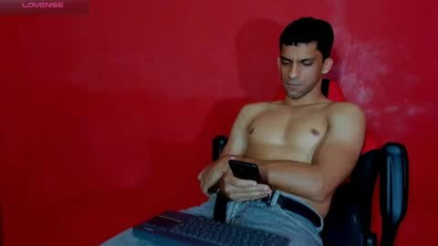 mike_shelby21 online show from April 30, 12:39 am