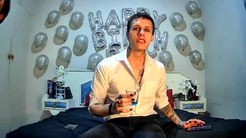 Hot Buns online show from April 23, 12:29 pm