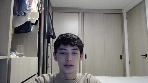 Snapshot of mikebelf4 chatting on March 4, 4:17 am Mikebelf4 online show from March 4, 4:17 am