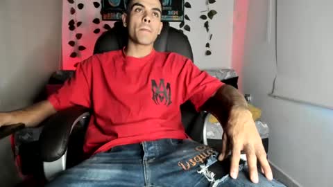 Snapshot of mikee_scooth chatting on September 21, 10:32 pm mikee_scooth online show from September 21, 10:32 pm