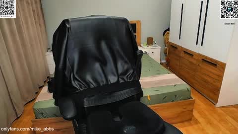 Mike    online show from April 6, 9:48 pm