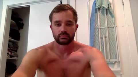 Snapshot of mikey03030303 chatting on October 20, 8:24 pm versaboy online show from October 20, 8:24 pm