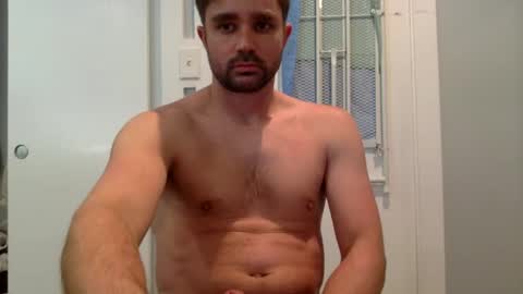 Snapshot of mikey03030303 chatting on January 24, 2:41 pm versaboy online show from January 24, 2:41 pm