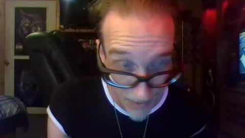 Snapshot of mikey33436 chatting on February 14, 1:02 am Michael online show from February 14, 1:02 am