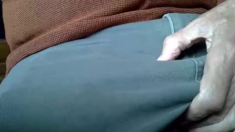 Snapshot of mikeybed chatting on October 2, 9:24 am mikeybed online show from October 2, 9:24 am