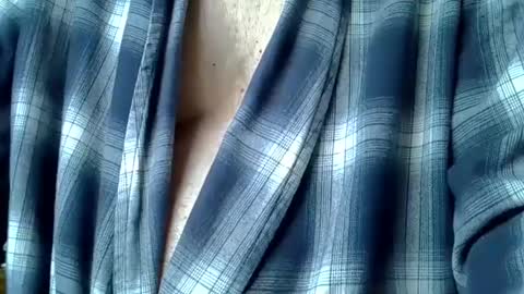 Snapshot of mikeybed chatting on February 19, 9:28 am mikeybed online show from February 19, 9:28 am