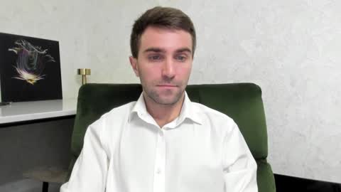 Snapshot of mikhaaaeel chatting on January 11, 2:36 pm Mikhail online show from January 11, 2:36 pm