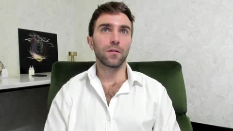 Snapshot of mikhaaaeel chatting on January 14, 11:42 am Mikhail online show from January 14, 11:42 am