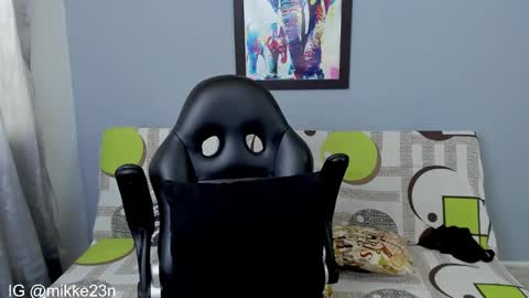 Snapshot of mikke_love chatting on February 8, 2:38 pm MIKKE online show from February 8, 2:38 pm
