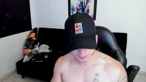 Snapshot of mikke_love chatting on September 22, 2:27 pm MIKKE online show from September 22, 2:27 pm