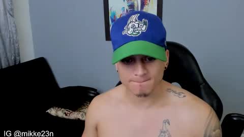 Snapshot of mikke_love chatting on January 19, 2:06 pm MIKKE online show from January 19, 2:06 pm