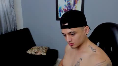 Snapshot of mikke_love chatting on January 17, 2:50 pm MIKKE online show from January 17, 2:50 pm