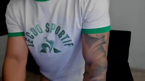 Snapshot of mikke_love chatting on September 16, 2:18 pm MIKKE online show from September 16, 2:18 pm