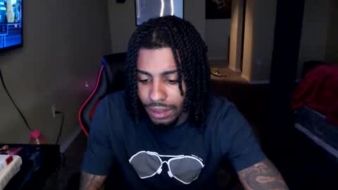 mikuladamaury online show from April 3, 3:20 pm