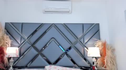 Snapshot of milan_lewiss chatting on September 30, 12:31 pm milan_lewiss online show from September 30, 12:31 pm
