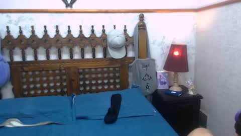 Snapshot of milanzaire chatting on March 2, 2:19 am milanzaire online show from March 2, 2:19 am