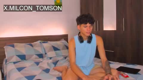 Snapshot of milcon_thomson chatting on September 14, 11:07 pm Milcon Thomson online show from September 14, 11:07 pm