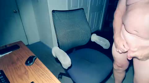 Snapshot of milehi1958 chatting on October 17, 9:35 am Milehi1958 online show from October 17, 9:35 am