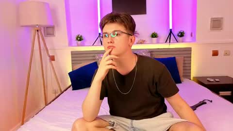 Miles online show from April 30, 3:35 am