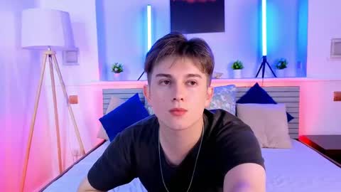 Miles online show from May 1, 3:54 am