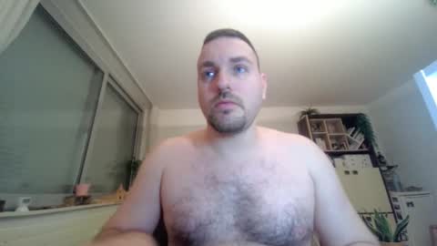 militairedom online show from February 10, 7:07 pm