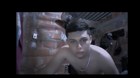 milk_boy25 online show from September 13, 10:22 pm