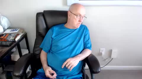 millenium0129 online show from June 10, 11:38 pm