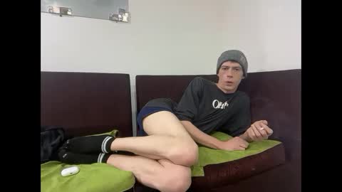 Snapshot of millerjdm chatting on October 24, 1:51 am SlimnHungOH online show from October 24, 1:51 am