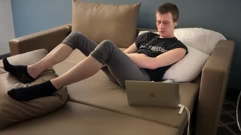 Snapshot of millerjdm chatting on December 17, 5:40 am SlimnHungOH online show from December 17, 5:40 am