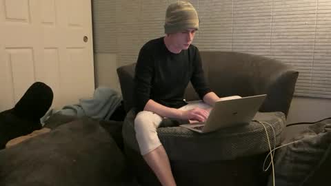Snapshot of millerjdm chatting on February 7, 7:59 pm SlimnHungOH online show from February 7, 7:59 pm