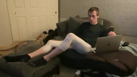 Snapshot of millerjdm chatting on December 21, 3:47 am SlimnHungOH online show from December 21, 3:47 am
