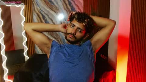 milo_tay online show from April 18, 3:08 am