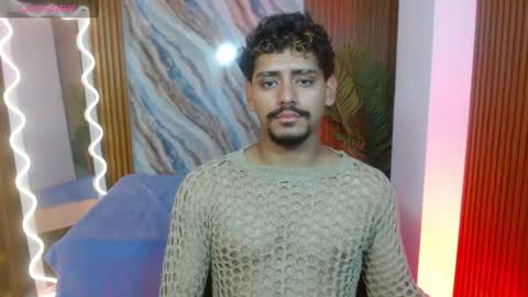 milo_tay online show from April 27, 3:36 am
