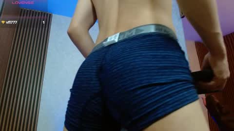 milo_tay1 online show from March 31, 8:49 am