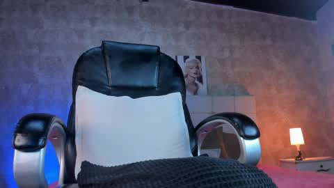 milo thompson online show from February 6, 9:44 pm