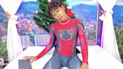 miltondelis online show from November 21, 5:06 am