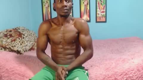 Snapshot of miltonn_jakee chatting on September 30, 9:18 pm Miltonn online show from September 30, 9:18 pm