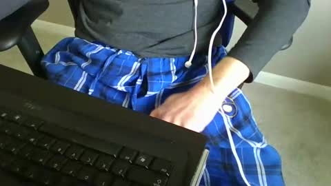 milwaukeebadger24 online show from March 12, 6:44 pm