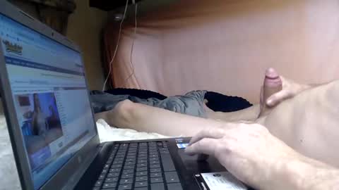 Snapshot of mimes32 chatting on February 8, 1:22 pm mimes32 online show from February 8, 1:22 pm