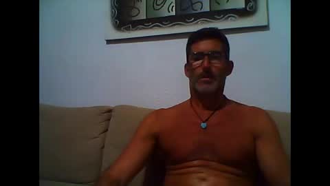 Snapshot of mindthestep chatting on October 4, 6:35 pm MIND online show from October 4, 6:35 pm