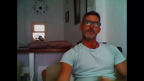 Snapshot of mindthestep chatting on October 13, 3:29 pm MIND online show from October 13, 3:29 pm