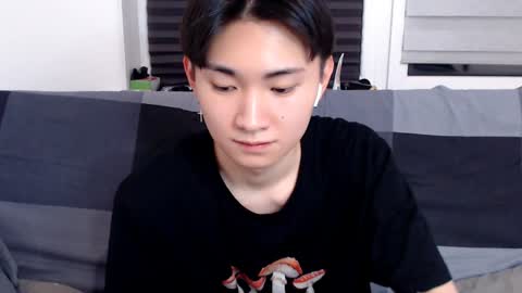 Snapshot of miram_yoo chatting on January 13, 8:48 pm online show from January 13, 8:48 pm