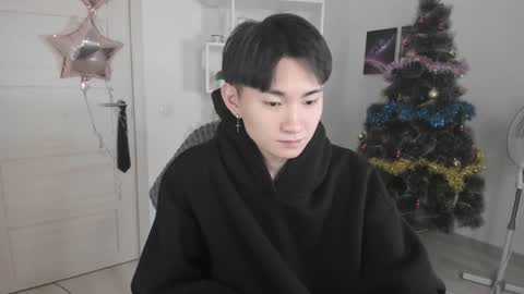 Snapshot of miram_yoo chatting on January 5, 5:30 pm online show from January 5, 5:30 pm