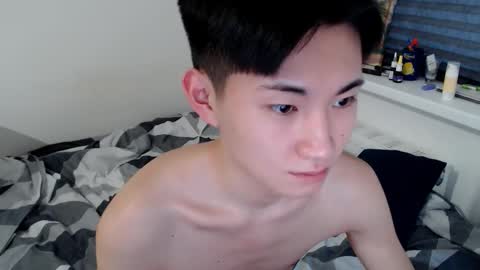 Snapshot of miram_yoo chatting on October 25, 6:59 am              online show from October 25, 6:59 am