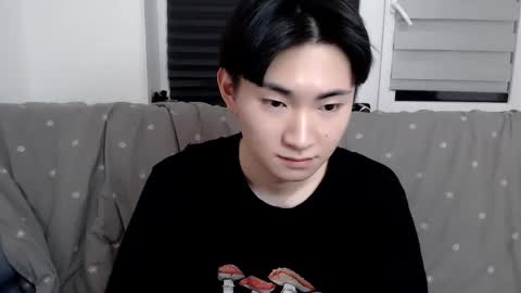 Snapshot of miram_yoo chatting on March 9, 11:46 pm online show from March 9, 11:46 pm