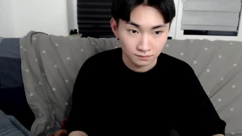Snapshot of miram_yoo chatting on March 2, 9:19 pm online show from March 2, 9:19 pm