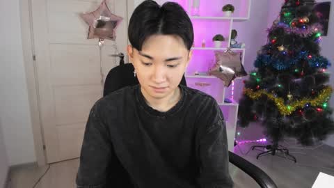 Snapshot of miram_yoo chatting on December 26, 3:38 am online show from December 26, 3:38 am